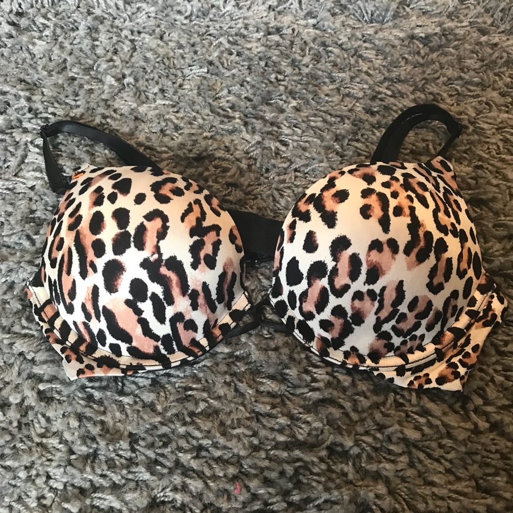 34A Victoria’s Secret Bra